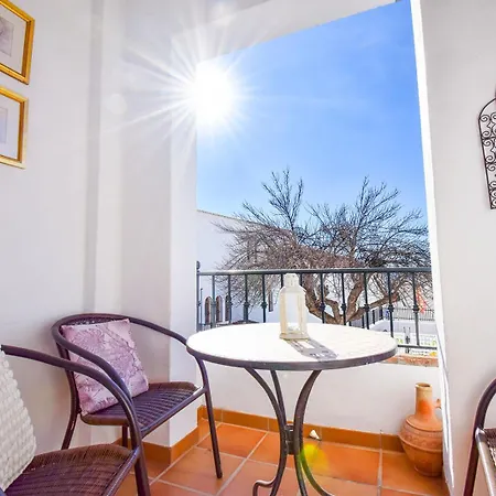 Casa Clara, 2 Bedroom With Communal Pool Hansonholiday *