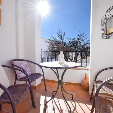 Casa Clara, 2 Bedroom With Communal Pool Hansonholiday Frigiliana