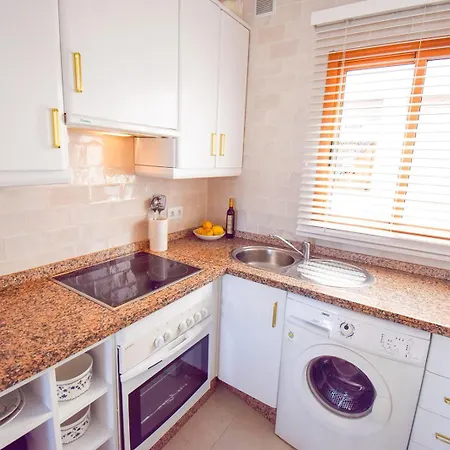 Casa Clara, 2 Bedroom With Communal Pool Hansonholiday *