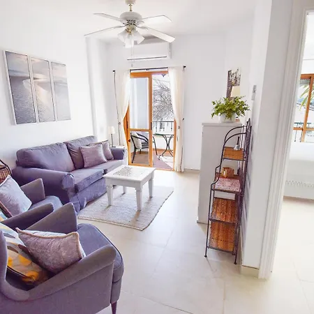 Casa Clara, 2 Bedroom With Communal Pool Hansonholiday Frigiliana